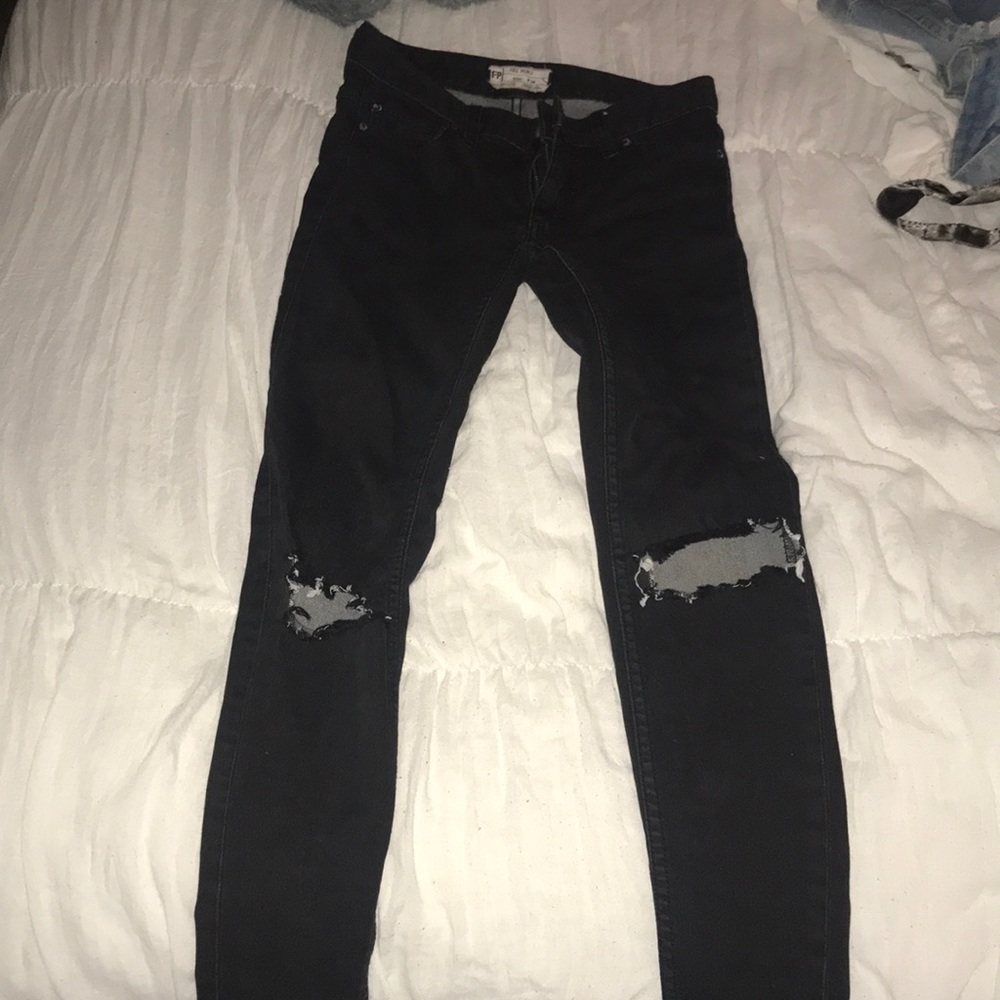 Free people busted knee size 24